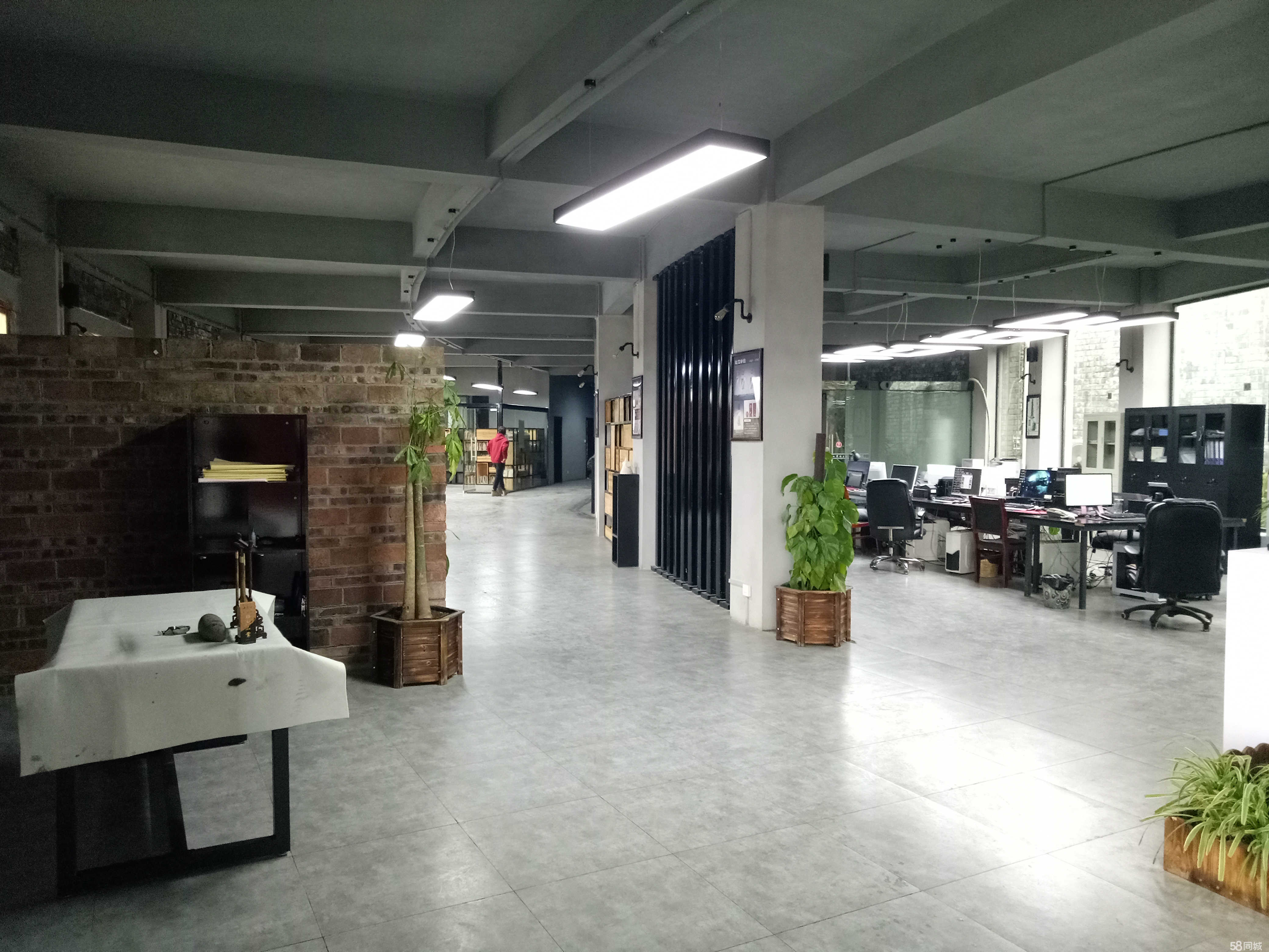 2���V�湫˾߀��ǰ����:�V�湫˾�İl(f��)չǰ��